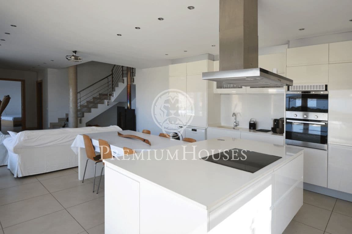 4 bedroom Villa for sale in Sant Cebria de Vallalta with pool garage - € 750,000 (Ref: 9205056)