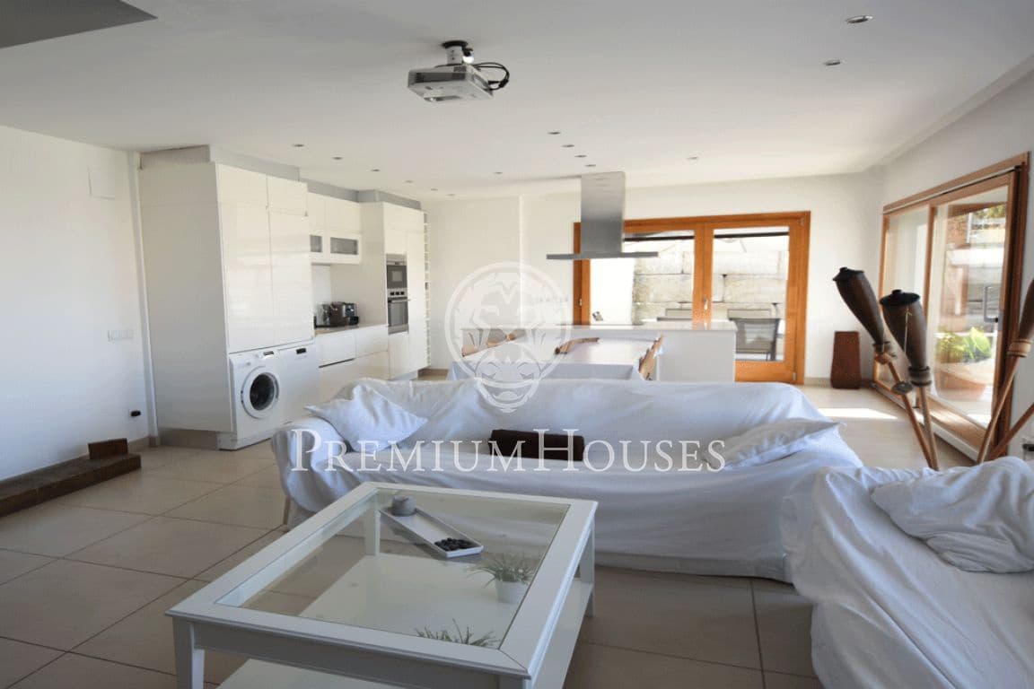 4 bedroom Villa for sale in Sant Cebria de Vallalta with pool garage - € 750,000 (Ref: 9205056)