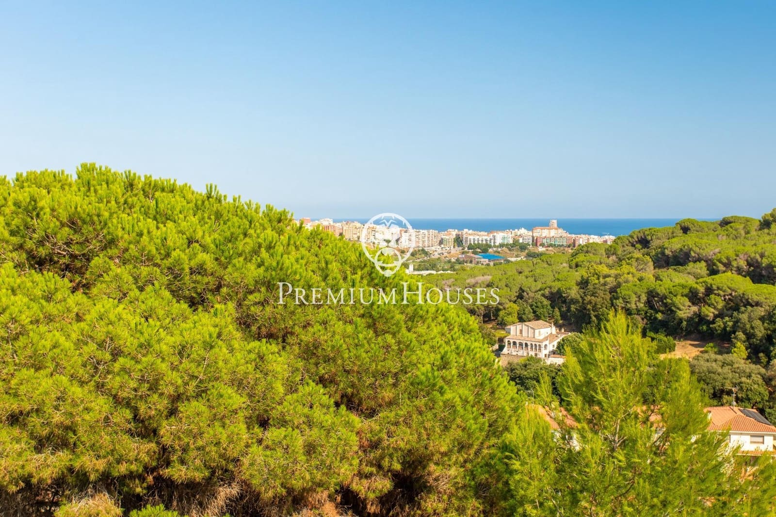 3 bedroom Villa for sale in Argentona with garage - € 895,000 (Ref: 9205058)