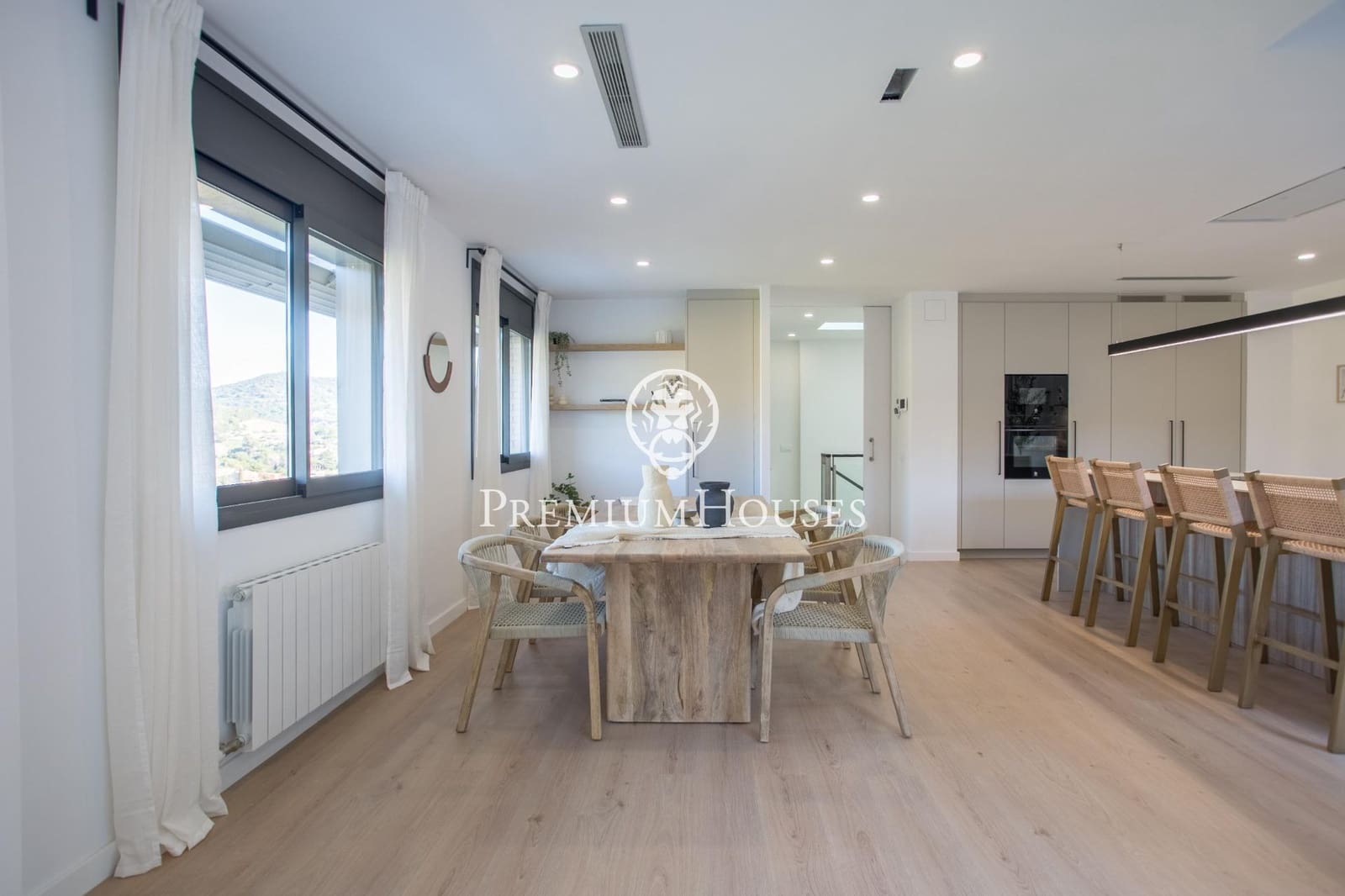 4 soveværelse Villa til salg i Alella med swimmingpool garage - € 1.090.000 (Ref: 9205059)