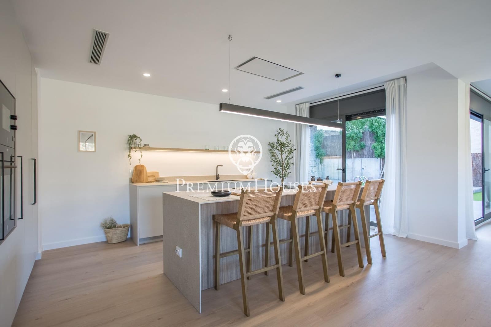 4 soveværelse Villa til salg i Alella med swimmingpool garage - € 1.090.000 (Ref: 9205059)