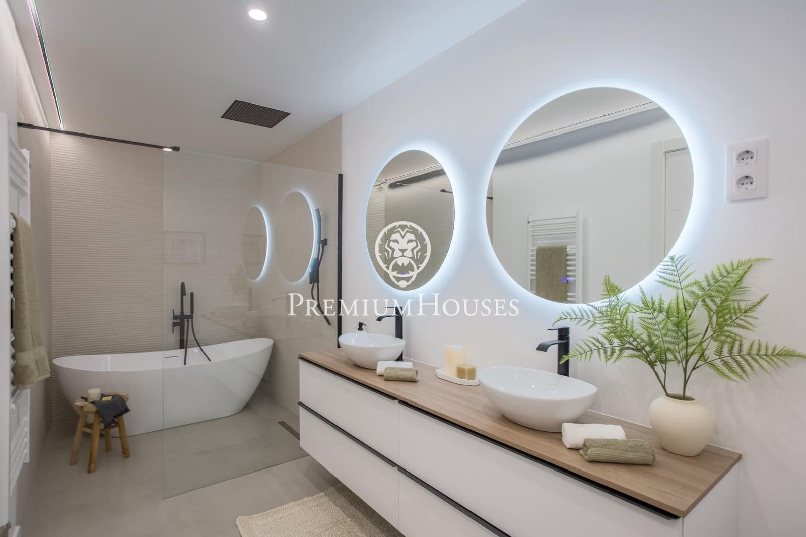 4 soveværelse Villa til salg i Alella med swimmingpool garage - € 1.090.000 (Ref: 9205059)