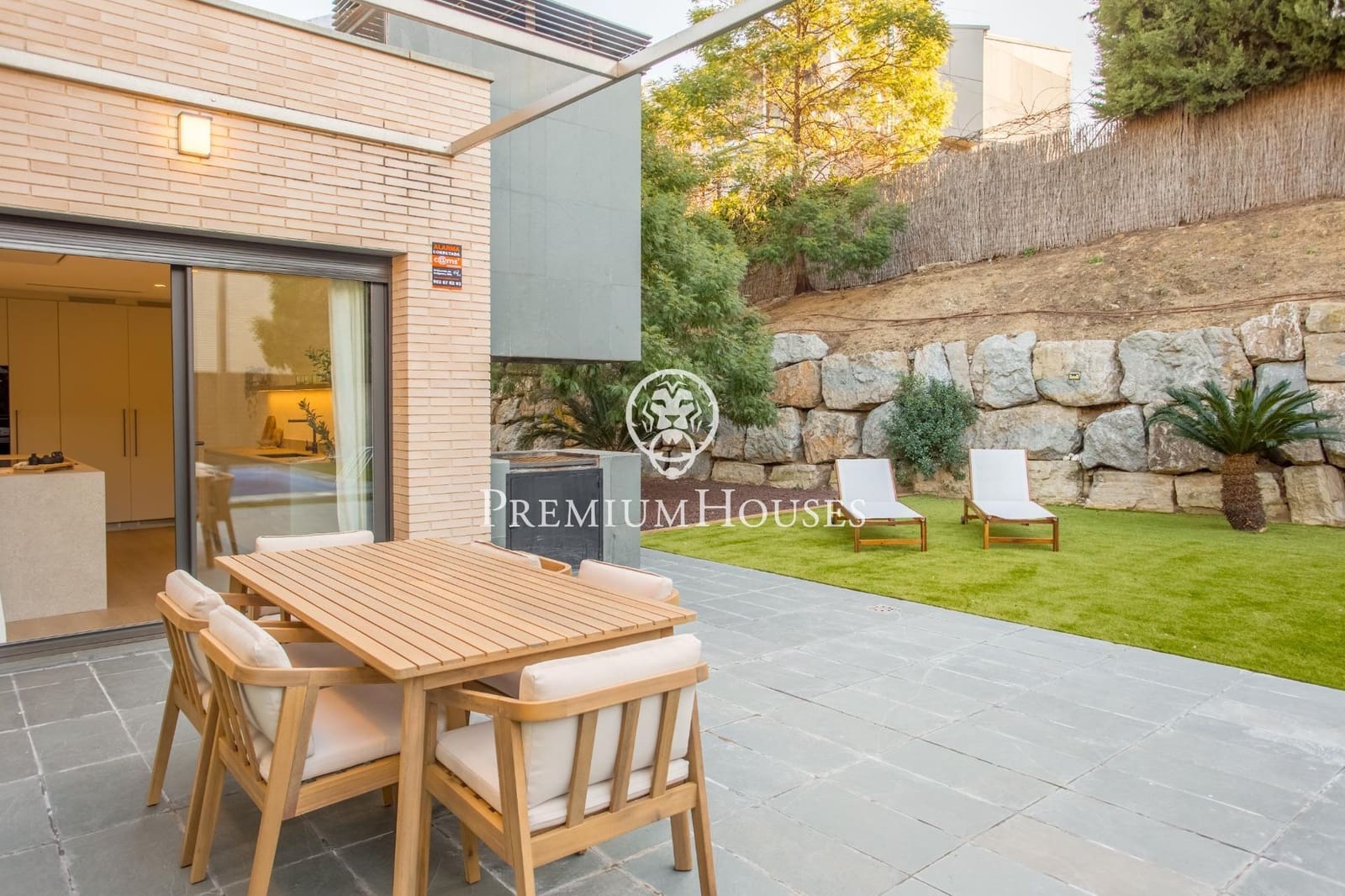 4 soveværelse Villa til salg i Alella med swimmingpool garage - € 1.090.000 (Ref: 9205059)