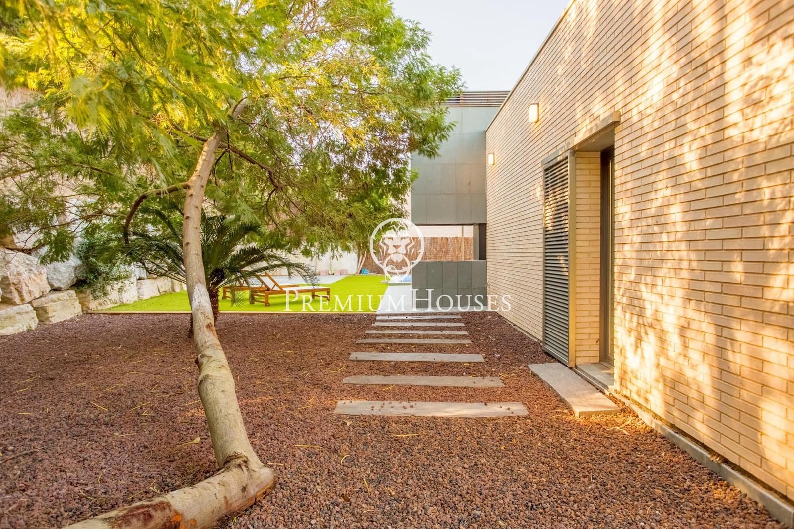 4 soveværelse Villa til salg i Alella med swimmingpool garage - € 1.090.000 (Ref: 9205059)