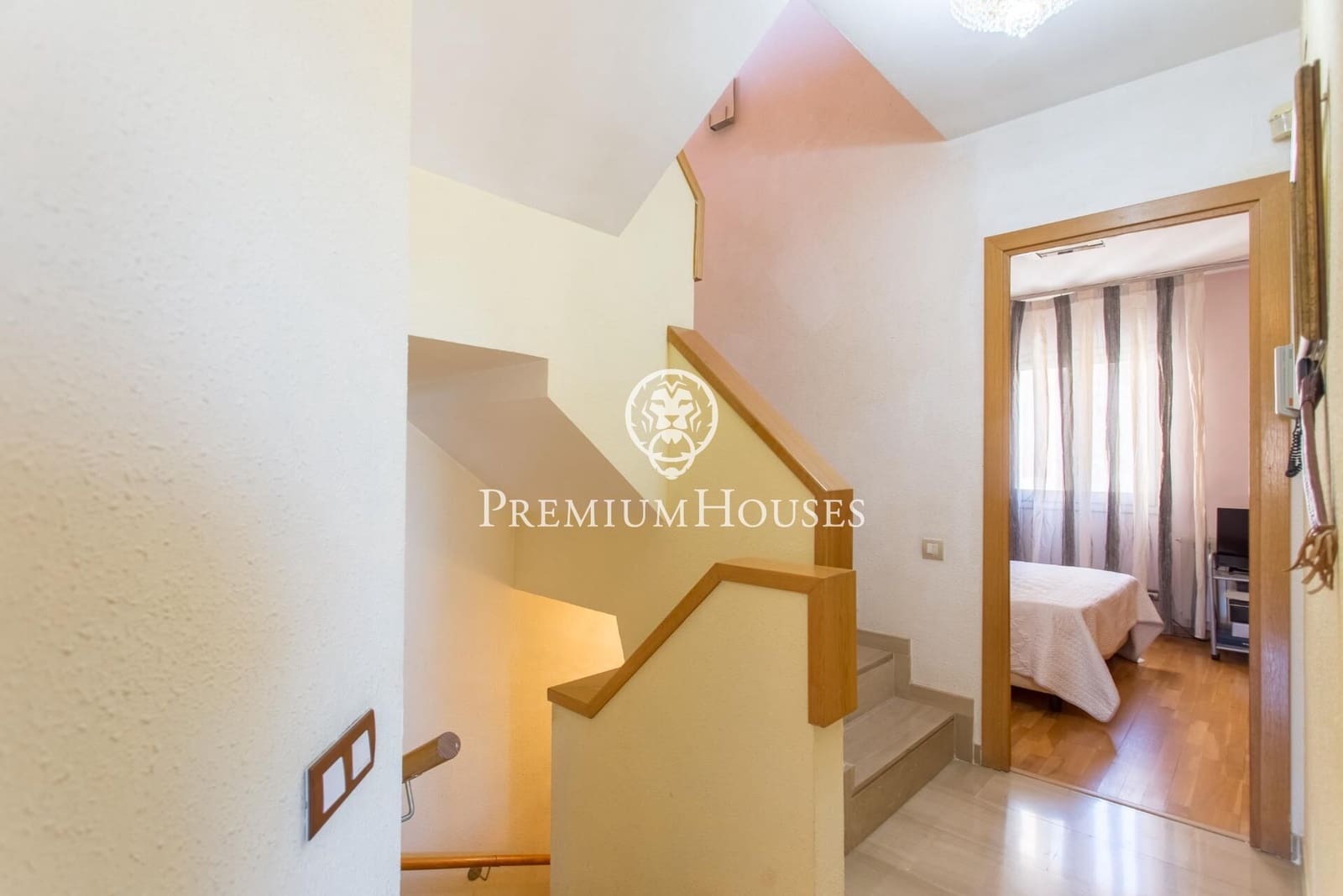 4 sypialnia Dom szeregowy na sprzedaż w Tiana z basenem garażem - 690 000 € (Ref: 9205061)