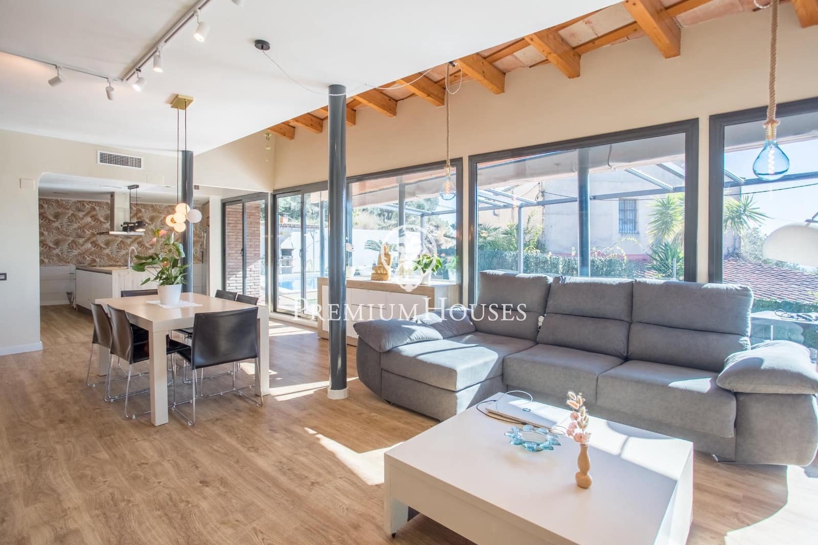 5 bedroom Villa for sale in Arenys de Mar with pool garage - € 825,000 (Ref: 9205064)