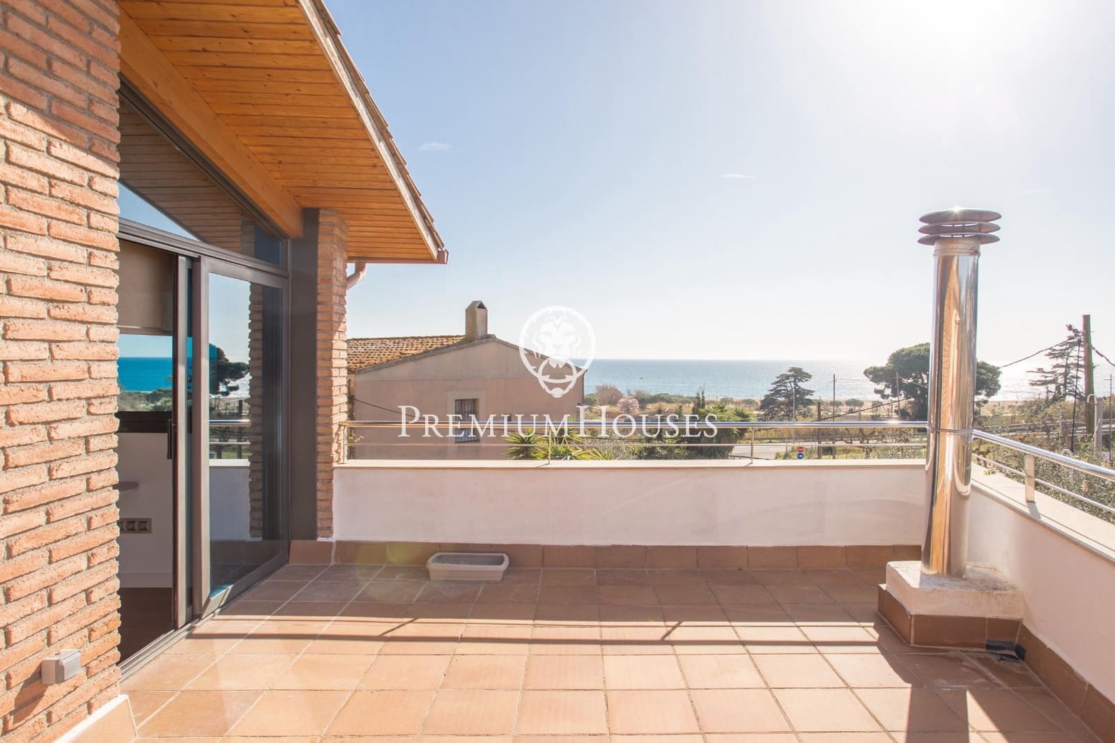 5 bedroom Villa for sale in Arenys de Mar with pool garage - € 825,000 (Ref: 9205064)