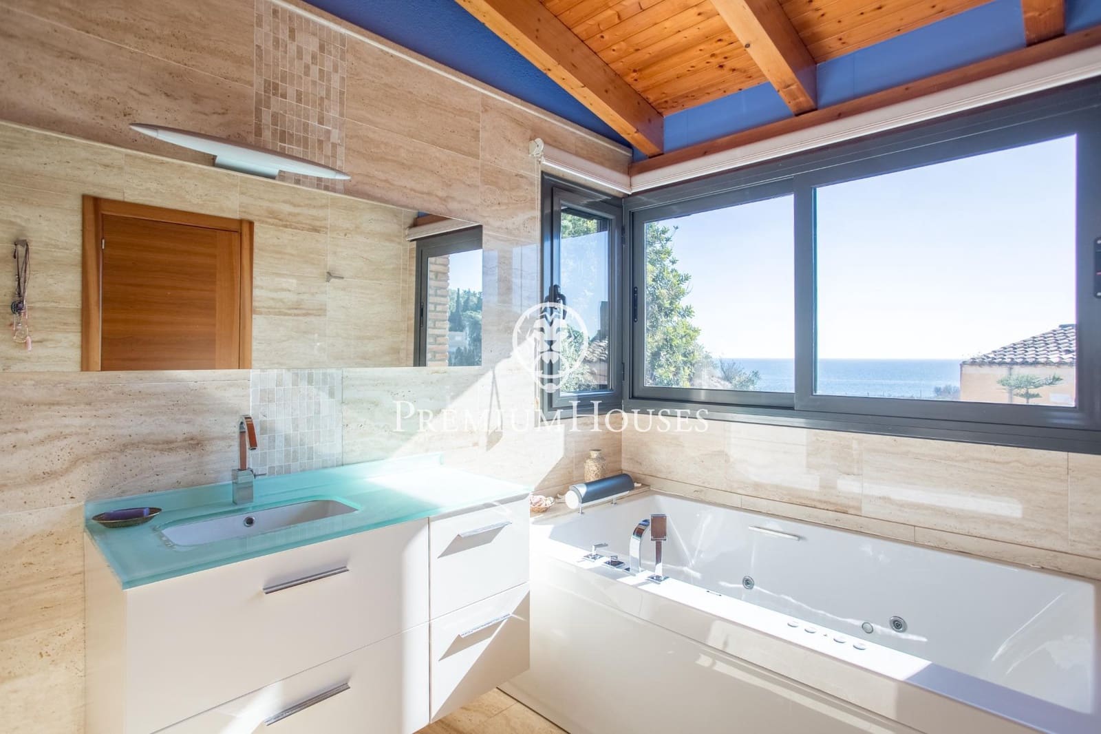 5 bedroom Villa for sale in Arenys de Mar with pool garage - € 825,000 (Ref: 9205064)