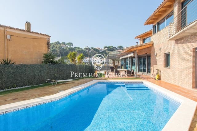 5 bedroom Villa for sale in Arenys de Mar with pool garage - € 825,000 (Ref: 9205064)