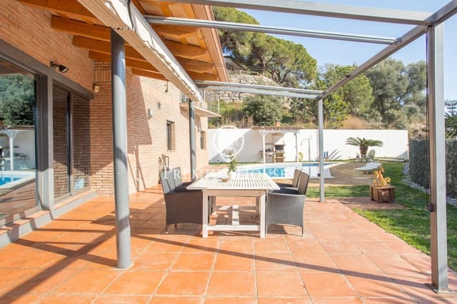 5 bedroom Villa for sale in Arenys de Mar with pool garage - € 825,000 (Ref: 9205064)