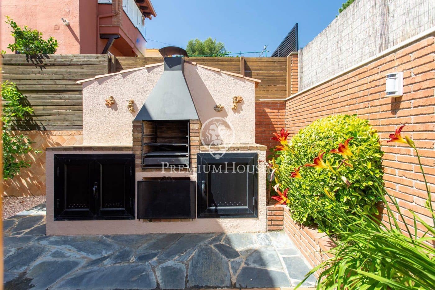 4 bedroom Villa for rent in Vilassar de Dalt with pool - € 3,950 (Ref: 9205066)