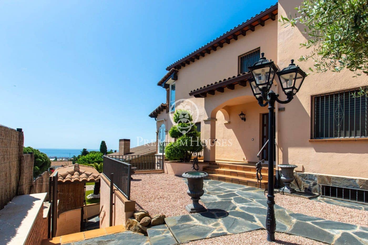 4 bedroom Villa for rent in Vilassar de Dalt with pool - € 3,950 (Ref: 9205066)