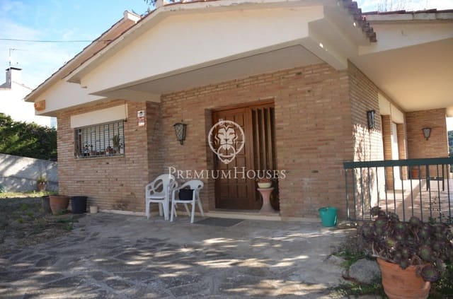 3 soverom Villa til salgs i Cabrils med garasje - € 690 000 (Ref: 9205067)