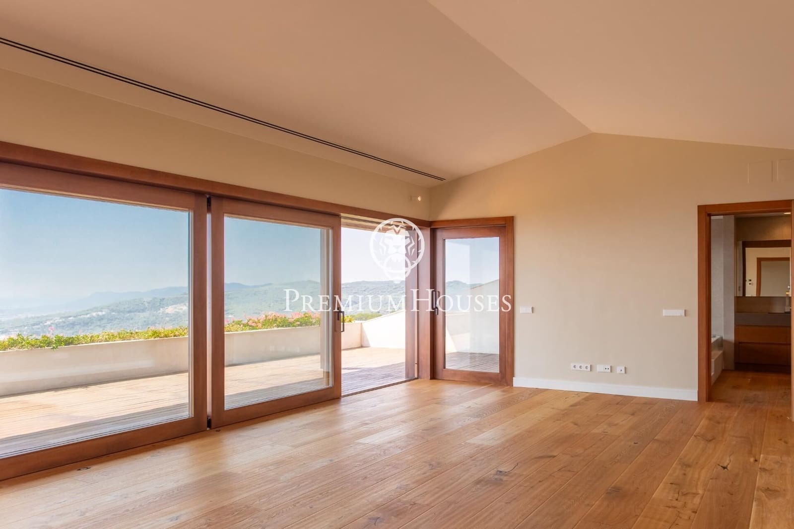 8 sypialnia Willa na sprzedaż w Sant Andreu de Llavaneres z basenem garażem - 17 000 000 € (Ref: 9205071)