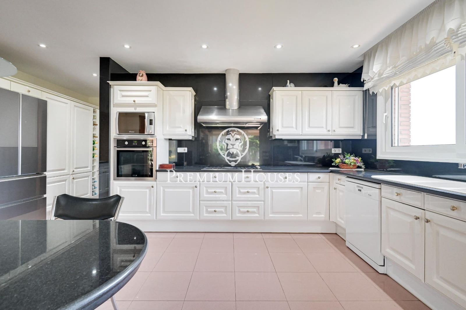 5 sypialnia Willa do wynajęcia w Argentona z garażem - 4 750 € (Ref: 9205072)