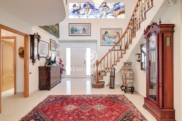 5 slaapkamer Villa te huur in Argentona met garage - € 4.750 (Ref: 9205072)