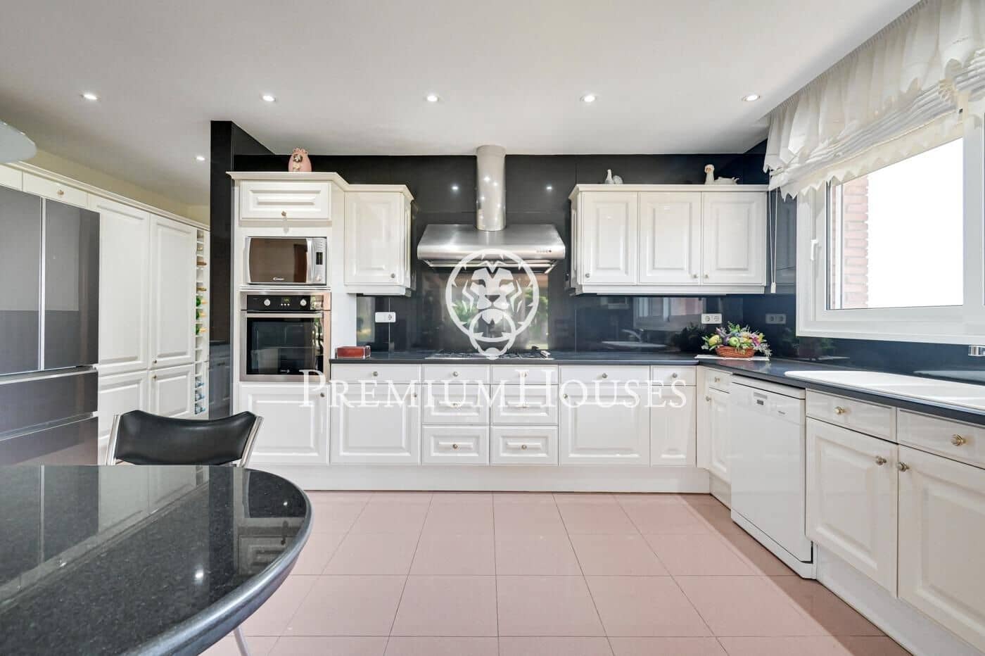 5 sypialnia Willa do wynajęcia w Argentona z garażem - 4 300 € (Ref: 9205072)