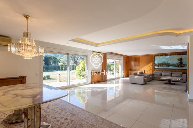 5 bedroom Villa for rent in Argentona with garage - € 4,300 (Ref: 9205072)