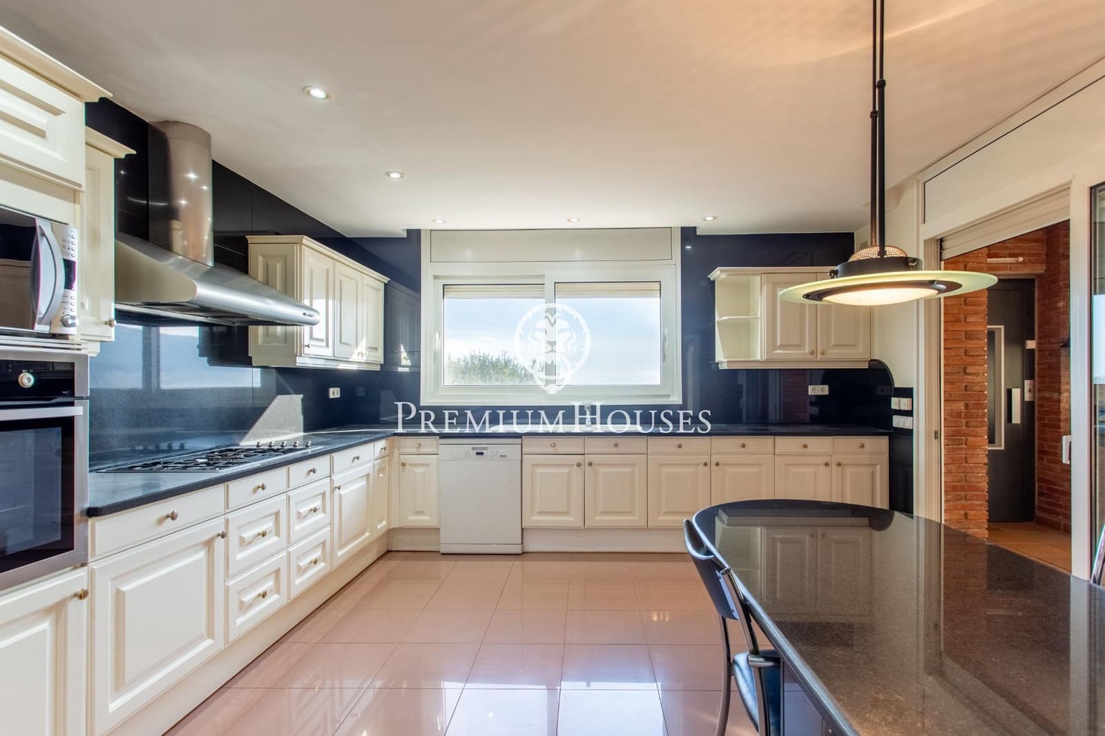 5 sypialnia Willa do wynajęcia w Argentona z garażem - 4 300 € (Ref: 9205072)