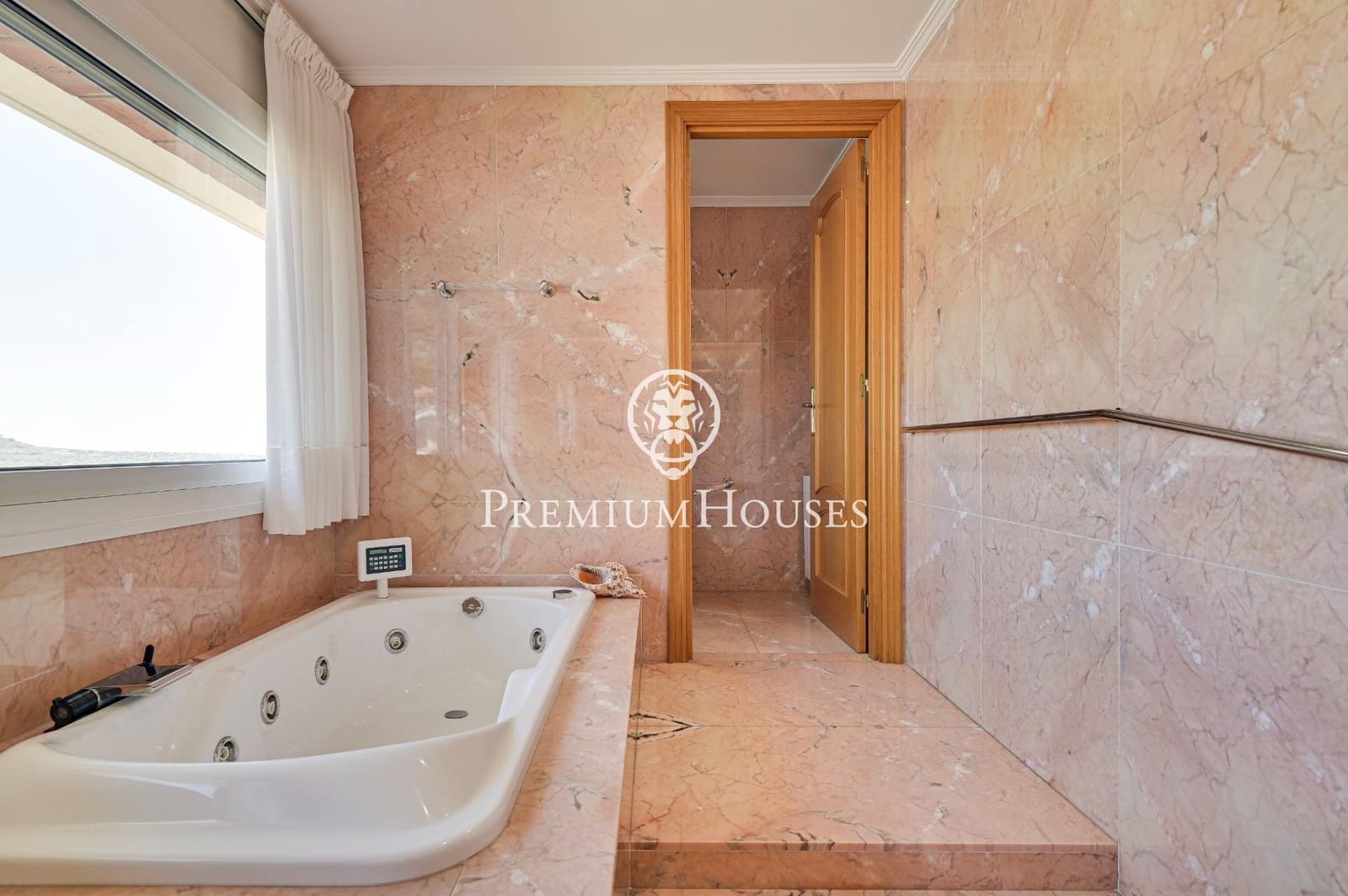 5 sypialnia Willa do wynajęcia w Argentona z garażem - 4 300 € (Ref: 9205072)