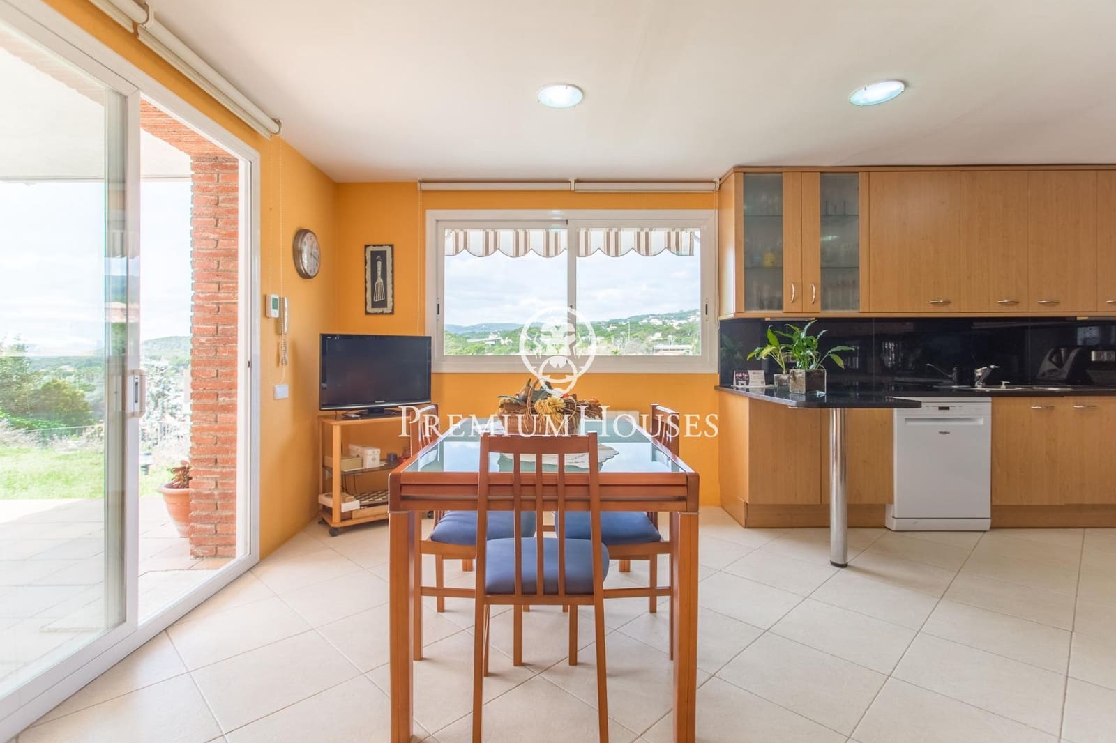 5 slaapkamer Villa te koop in Caldes d'Estrac met zwembad garage - € 830.000 (Ref: 9205074)