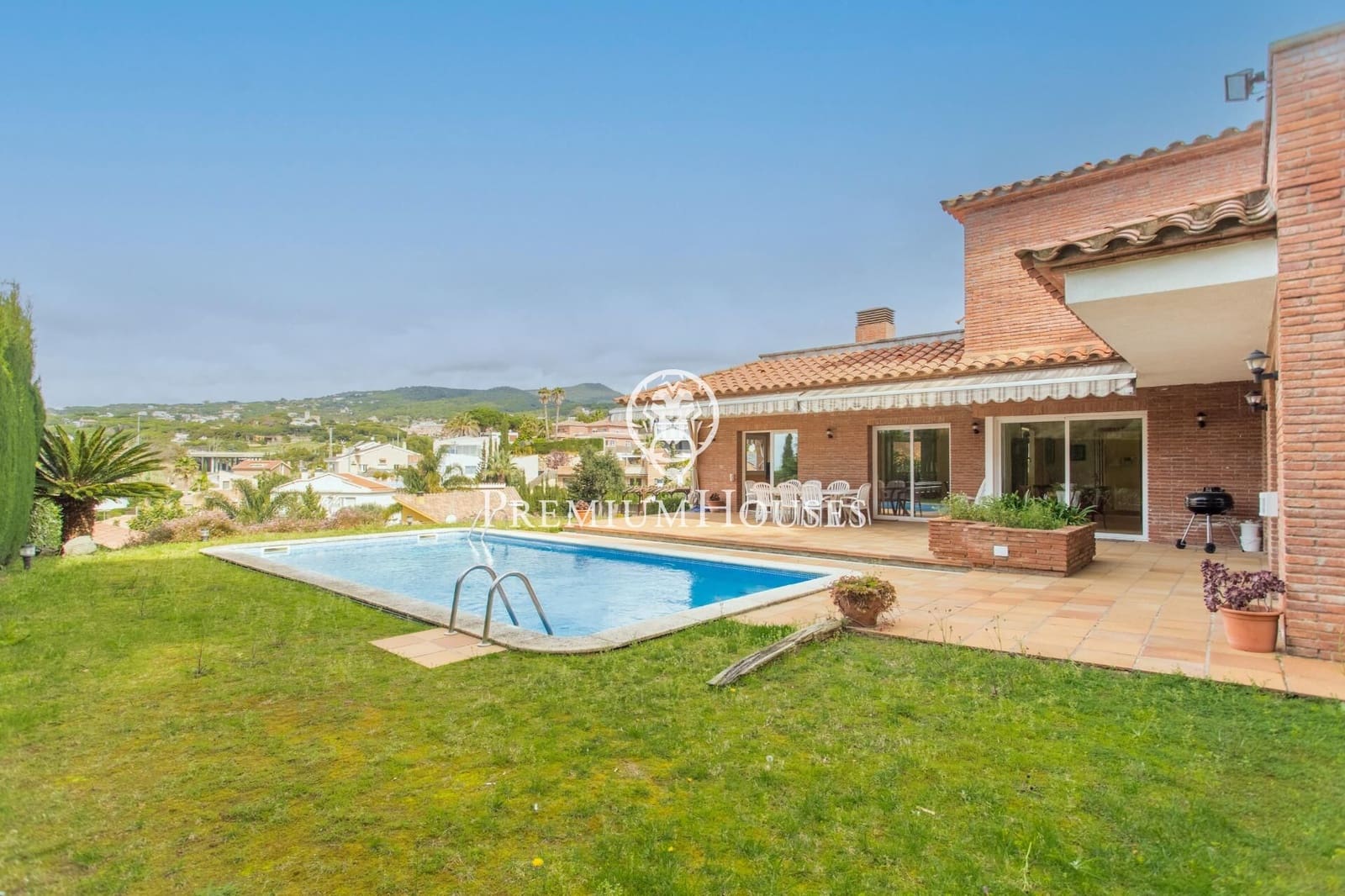 5 slaapkamer Villa te koop in Caldes d'Estrac met zwembad garage - € 830.000 (Ref: 9205074)