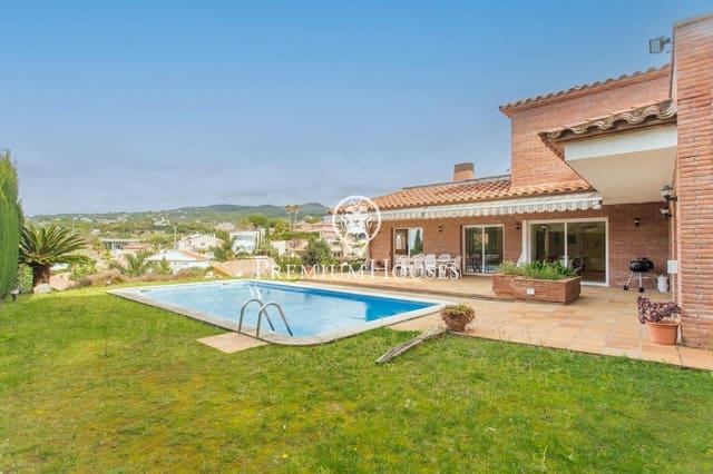 5 slaapkamer Villa te koop in Caldes d'Estrac met zwembad garage - € 830.000 (Ref: 9205074)