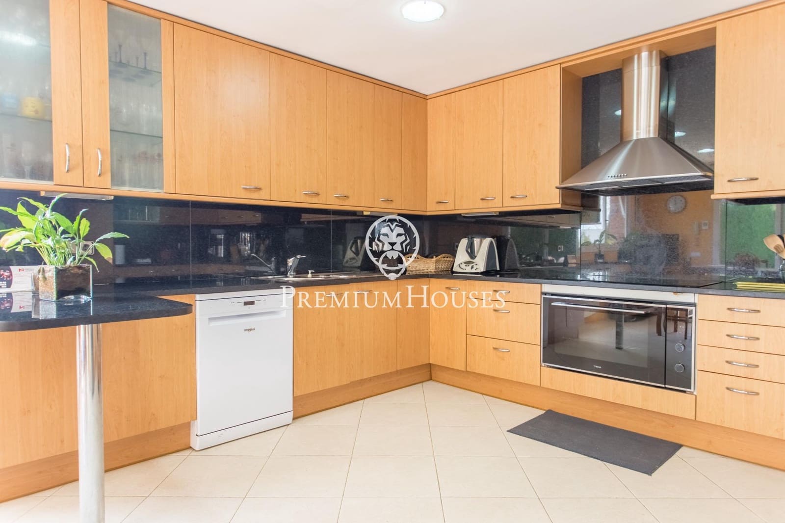 5 slaapkamer Villa te koop in Caldes d'Estrac met zwembad garage - € 830.000 (Ref: 9205074)