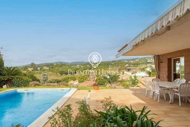 Chalet de 5 habitaciones en Caldes d'Estrac en venta con piscina garaje - 830.000 € (Ref: 9205074)