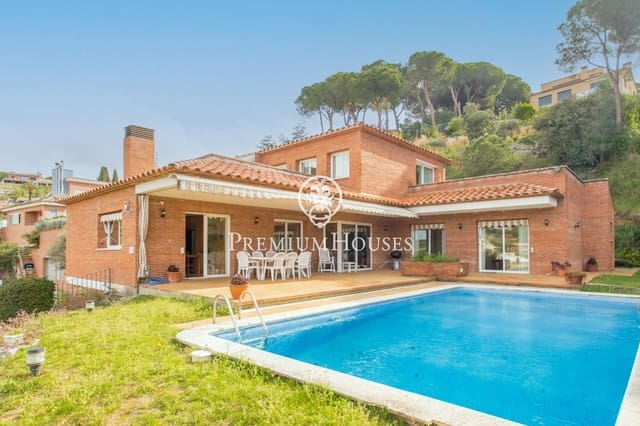 Chalet de 5 habitaciones en Caldes d'Estrac en venta con piscina garaje - 830.000 € (Ref: 9205074)