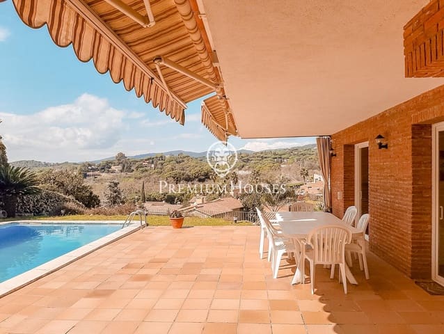 Chalet de 5 habitaciones en Caldes d'Estrac en venta con piscina garaje - 830.000 € (Ref: 9205074)