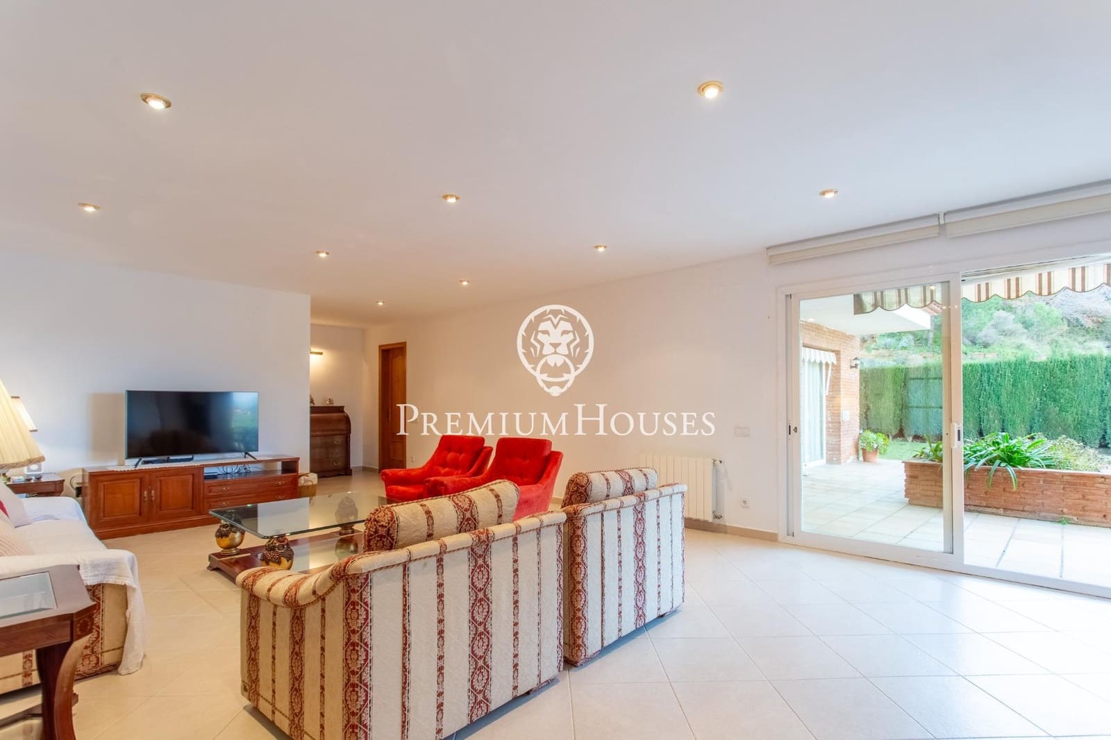 6 quarto Moradia para venda em Caldes d'Estrac com piscina garagem - 830 000 € (Ref: 9205074)