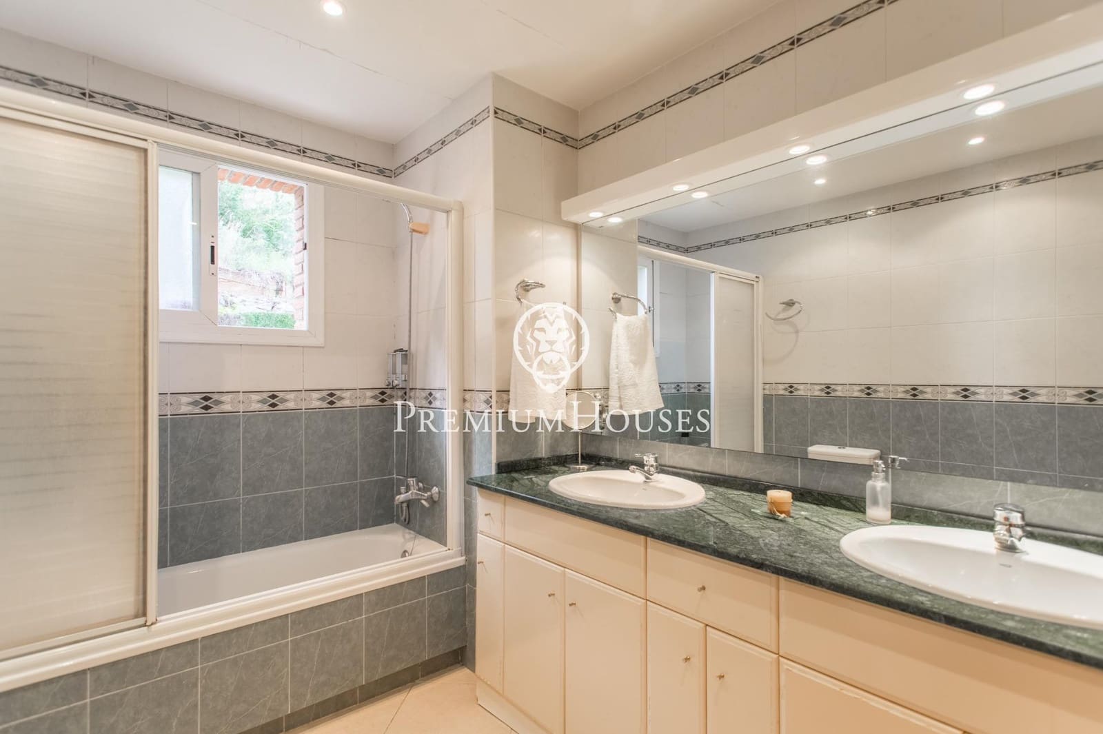 6 quarto Moradia para venda em Caldes d'Estrac com piscina garagem - 830 000 € (Ref: 9205074)