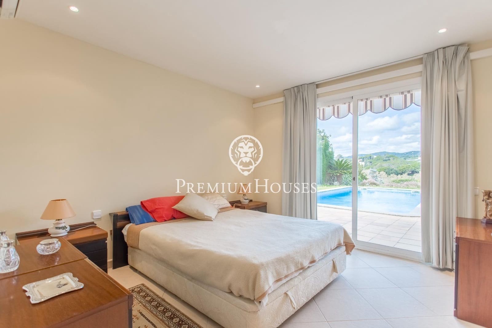 6 quarto Moradia para venda em Caldes d'Estrac com piscina garagem - 830 000 € (Ref: 9205074)