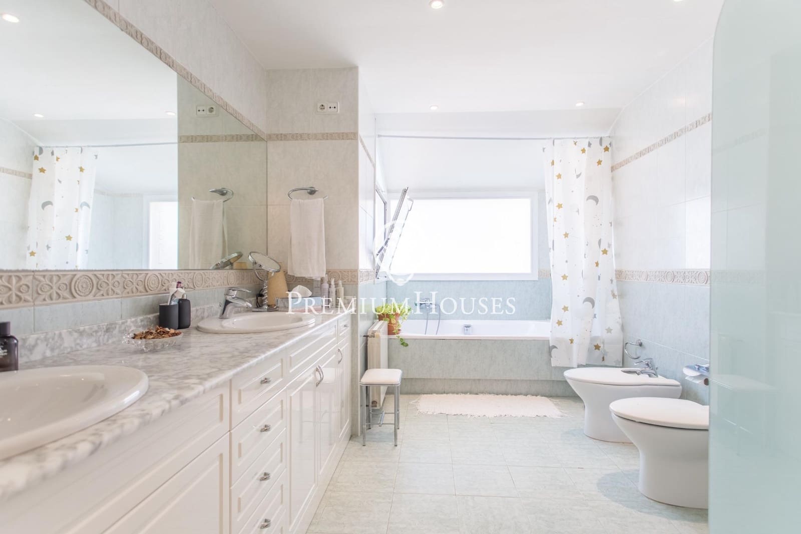 6 quarto Moradia para venda em Caldes d'Estrac com piscina garagem - 830 000 € (Ref: 9205074)