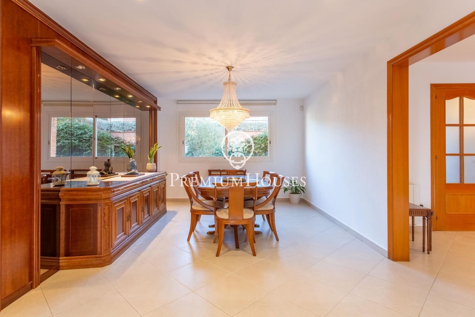 6 quarto Moradia para venda em Caldes d'Estrac com piscina garagem - 830 000 € (Ref: 9205074)