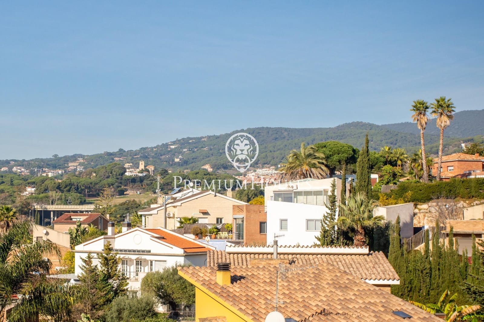 6 quarto Moradia para venda em Caldes d'Estrac com piscina garagem - 830 000 € (Ref: 9205074)