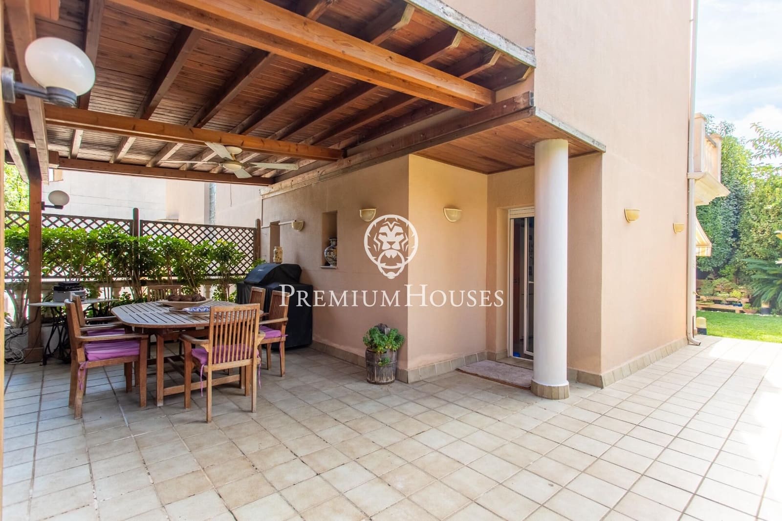 4 chambre Villa/Maison à vendre à Sant Andreu de Llavaneres avec garage - 850 000 € (Ref: 9205080)