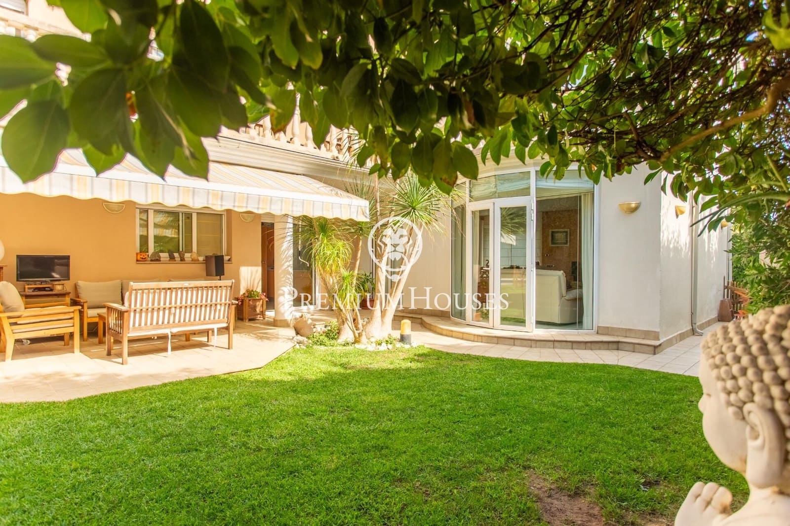 4 chambre Villa/Maison à vendre à Sant Andreu de Llavaneres avec garage - 850 000 € (Ref: 9205080)