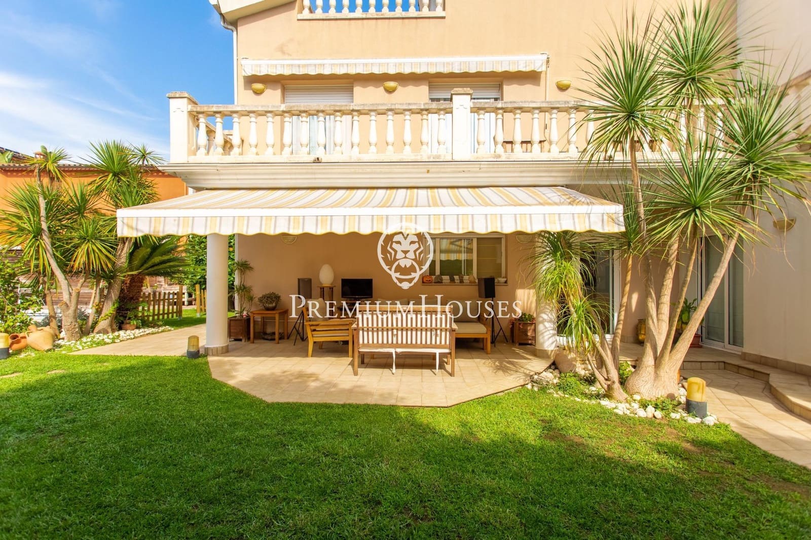 4 chambre Villa/Maison à vendre à Sant Andreu de Llavaneres avec garage - 850 000 € (Ref: 9205080)