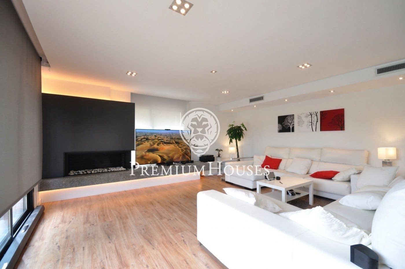 3 soverom Villa til salgs i Vallromanes med svømmebasseng - € 975 000 (Ref: 9205084)