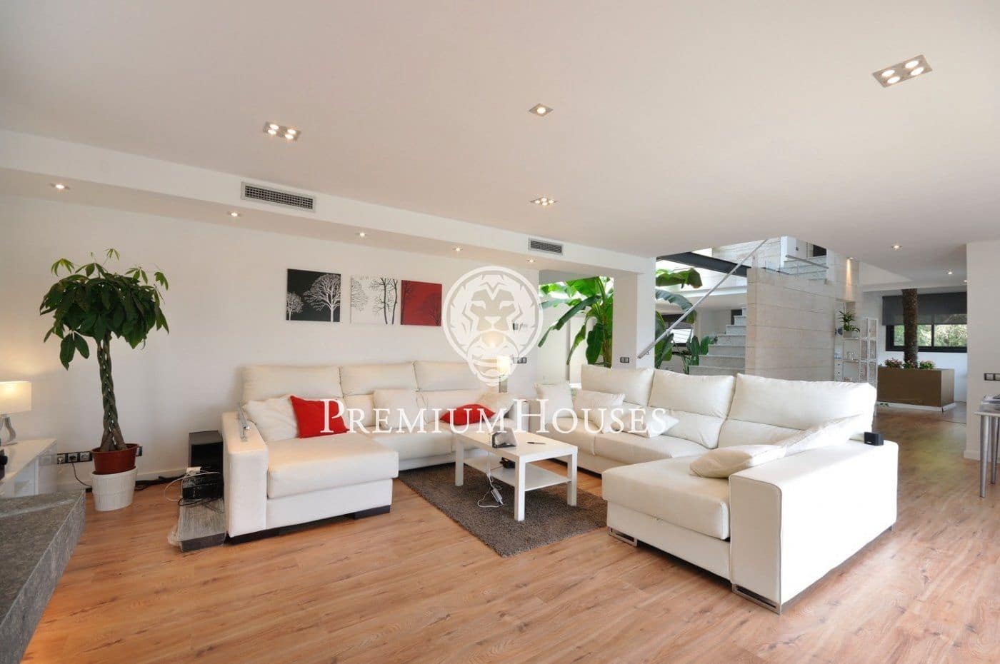 3 soverom Villa til salgs i Vallromanes med svømmebasseng - € 975 000 (Ref: 9205084)