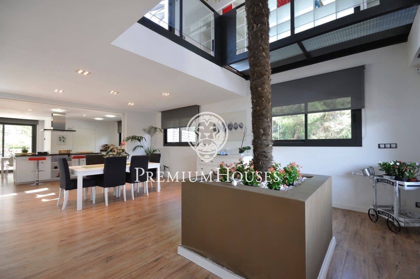 3 soverom Villa til salgs i Vallromanes med svømmebasseng - € 975 000 (Ref: 9205084)