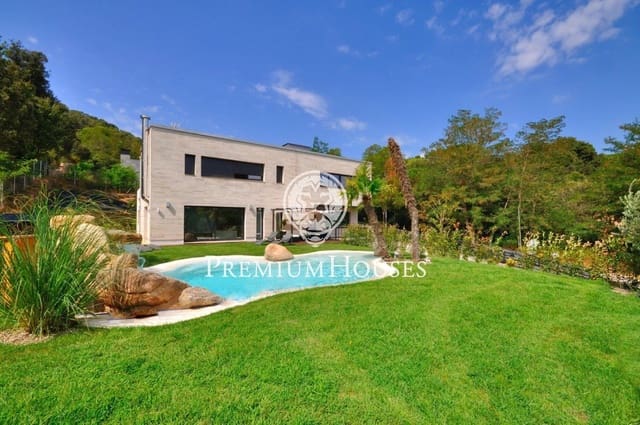 3 soverom Villa til salgs i Vallromanes med svømmebasseng - € 975 000 (Ref: 9205084)