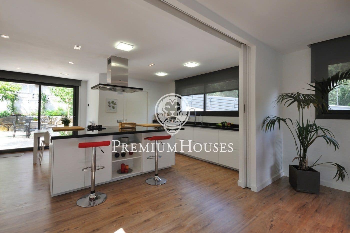 3 soverom Villa til salgs i Vallromanes med svømmebasseng - € 975 000 (Ref: 9205084)