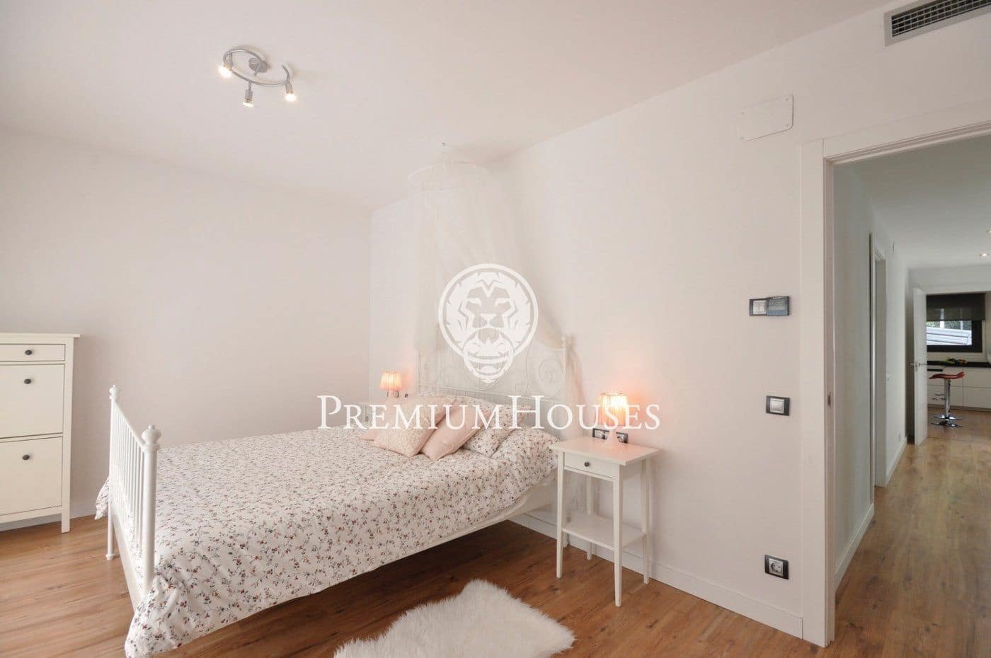 3 soverom Villa til salgs i Vallromanes med svømmebasseng - € 975 000 (Ref: 9205084)