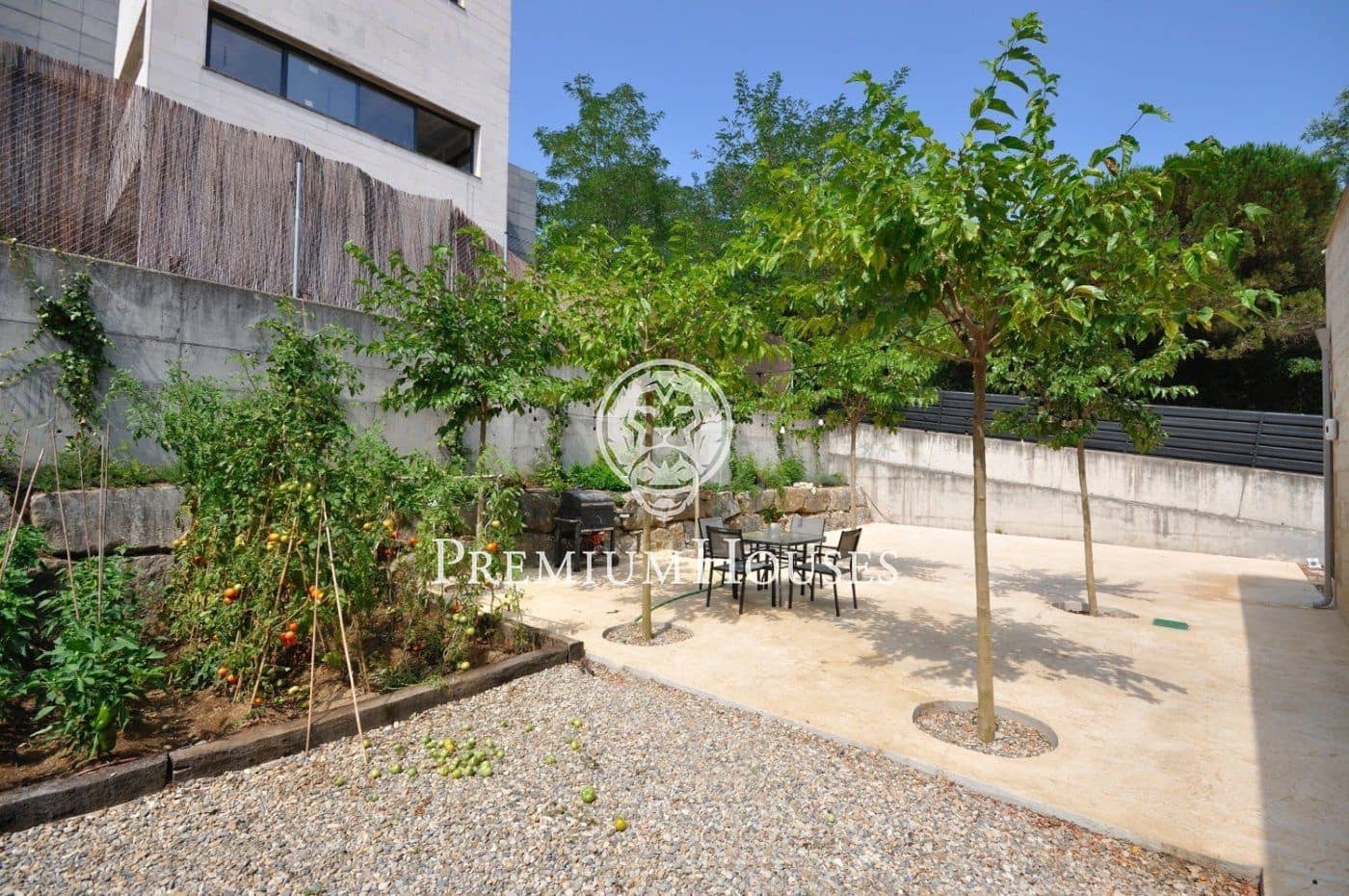 3 soverom Villa til salgs i Vallromanes med svømmebasseng - € 975 000 (Ref: 9205084)