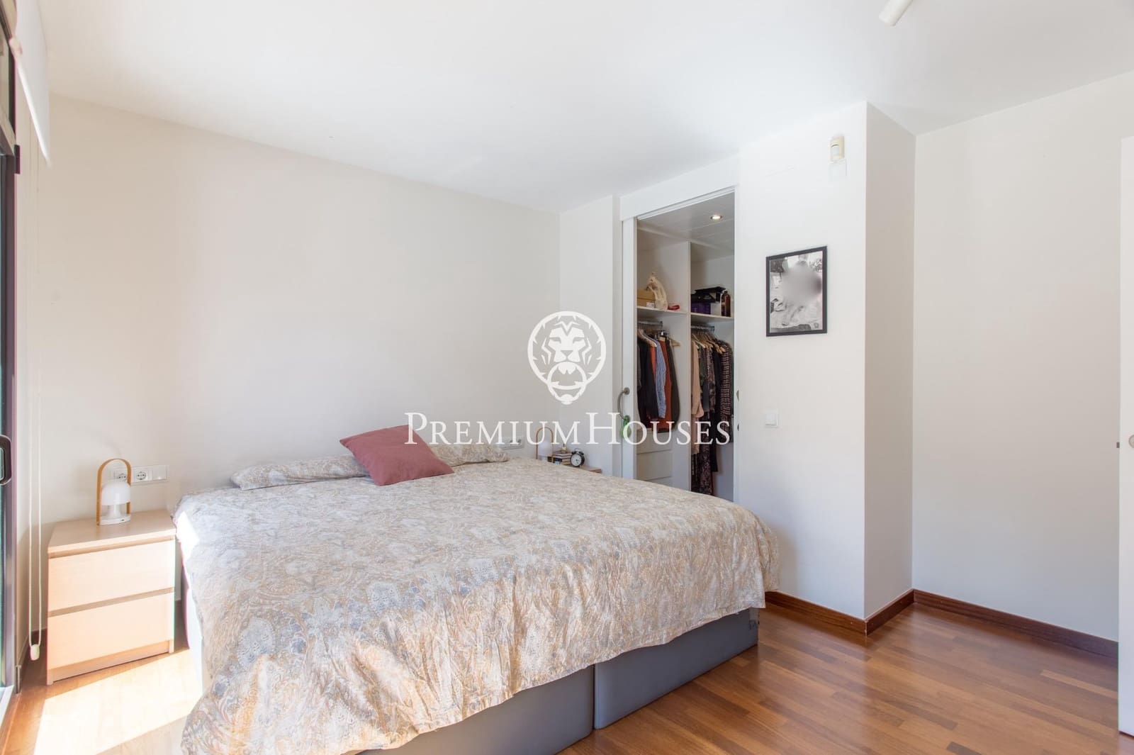 4 makuuhuone Huvila myytävänä paikassa Vallromanes mukana uima-altaan 
autotalli - 690 000 € (Ref: 9205085)