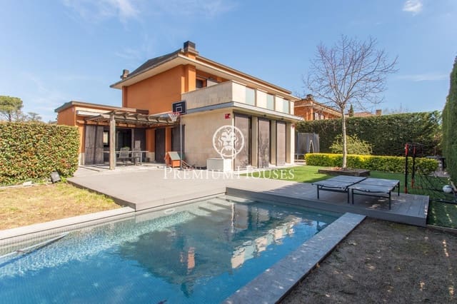 4 soverom Villa til salgs i Vallromanes med svømmebasseng garasje - € 690 000 (Ref: 9205085)