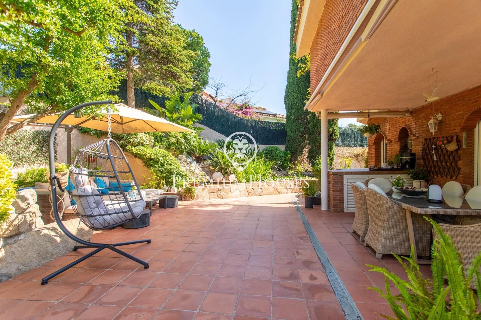 4 soveværelse Villa til salg i Alella med swimmingpool garage - € 1.250.000 (Ref: 9205089)